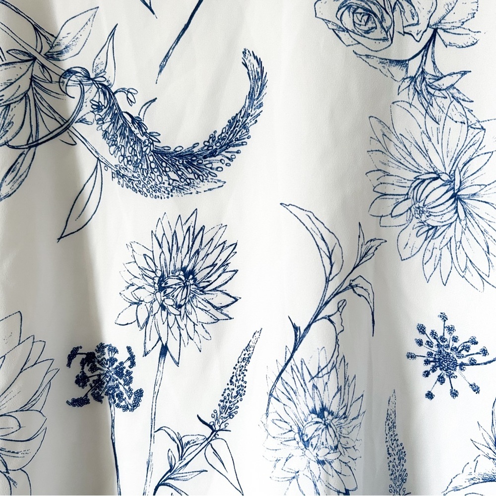 Babaton White and Blue Floral Blouse - Picture 8 of 12